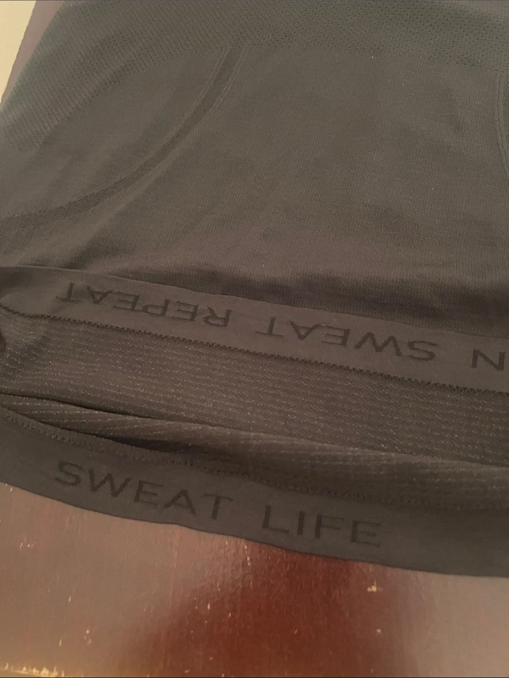 Lululemon Swiftly Tech Short Sleeve Crew Tee in Black, Women’s size 6